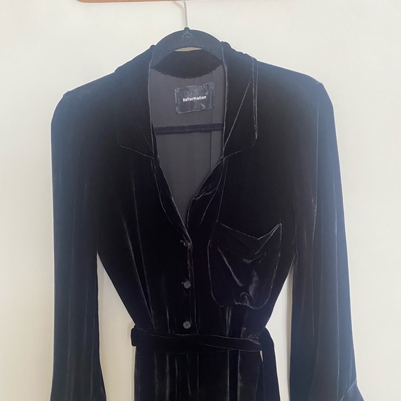 NWOT Reformation silk/rayon blend Black Velvet Jumpsuit - Picture 6 of 9